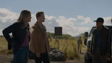 Barbour Beadnell Waxed Cotton Jacket In Black porté par Michaela Stone (Melissa Roxburgh) comme on le voit dans Manifest (S04E20)