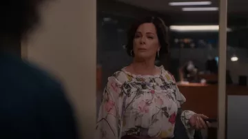 Strathberry The Strathberry Midi Tote worn by Margaret (Marcia Gay Harden)  as seen in So Help Me Todd (S01E12)