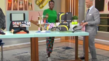 J. Crew High Rise Pleated Pant usado por Candi Carter visto en CBS Mornings el 24 de mayo de 2023