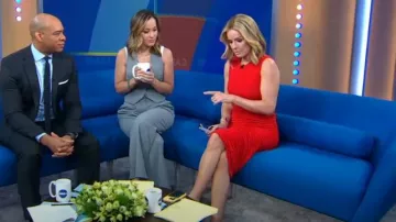 Michael Kors Collection Ruched Sleeveless Jersey Midi Vestido usado por Jennifer Ashton como se ve en Good Morning America el 8 de junio de 2023