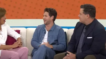 Lote Taiga Takahashi. Chaqueta 309 usada por Niall Horan como se ve en Today el 9 de junio de 2023