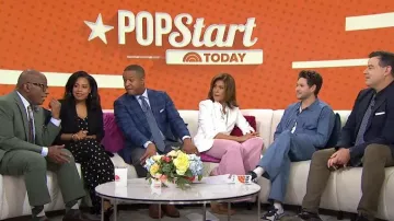 Lote Taiga Takahashi. 209 Pantalones usados por Niall Horan como se ve en Today el 9 de junio de 2023