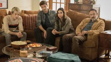 Long sleeve crewneck tee worn by Wes Hicks (Dylan Minnette) as seen in Scream movie