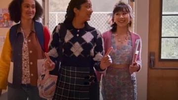Sea Ida Floral Rosette Straight Cotton Skirt usada por Eleanor Wong (Ramona Young) como se ve en Never Have I Ever (S04E01)