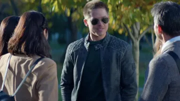 Gafas de sol de aviador Ray-Ban usadas por Travis Maddox (Dylan Sprouse) como se ve en la película Beautiful Disaster