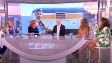 Alemais Olivia Pantalones de pierna ancha con estampado floral usados por Sunny Hostin como se ve en The View el 13 de junio de 2023