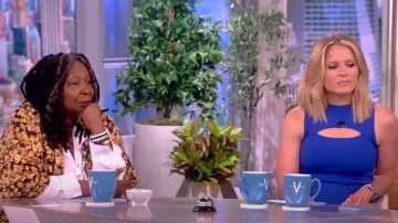 Victoria Beckham Slash Front crepe Midi Vestido usado por Sara Haines como se ve en The View el 13 de junio de 2023