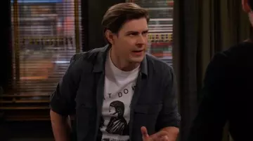 Hot Topic Yeah Yeah Yeahs Cool It Down T-Shirt worn by Jesse (Chris Lowell) as seen in How I Met Your Father (S02E15)