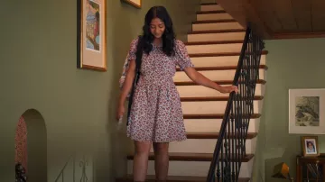 Mini vestido de Madewell Micah usado por Devi Vishwakumar (Maitreyi Ramakrishnan) como se ve en Never Have I Ever (S04E08)