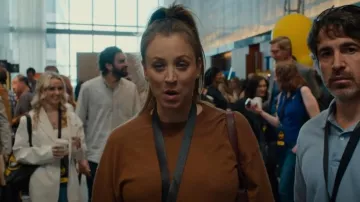 Citizens of Humanity Goldie T-Shirt worn by Ava Bartlett (Kaley Cuoco) as seen in Based on a True Story (S01E04)