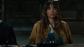 L’Agence Janelle Veste portée par Ava Bartlett (Kaley Cuoco) vue dans D’après une histoire vraie (S01E03)