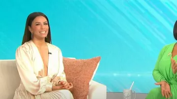 Roberto Cavalli Robe midi à manches longues portée par Eva Longoria vue dans Sherri le 13 juin 2023