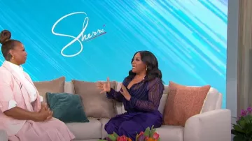 Camisa estampada de cebra de Versace usada por Sherri Shepherd vista en Sherri el 14 de junio de 2023