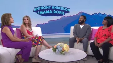 Black Halo Corrine Draped Cordice Wide Leg Jumpsuit porté par Hoda Kotb comme vu dans Aujourd’hui avec Hoda & Jenna le 14 juin 2023