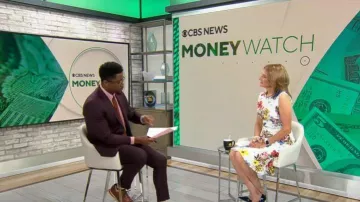 Robe midi imprimée florale Erdem portée par Jill Schlesinger comme vu dans CBS Mornings le 15 juin 2023