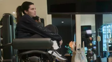 Nike Free Metcon 3 portée par Kendall Jenner vue dans The Kardashians (S03E04)