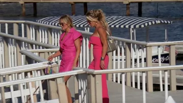 Gucci Padlock GG Medium Shoulder Bag usado por Jennifer Pedranti como se ve en The Real Housewives of Orange County (S17E02)