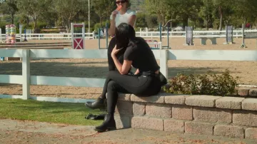 Ariat Jodhpur Heritage IV Cremallera usada por Kylie Jenner como se ve en The Kardashians (S03E04)