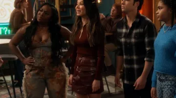 Manière De Voir Mid Rise Art Cargo Pantalones usados por Harper Bettencourt (Laci Mosley) como se ve en iCarly (S03E04)