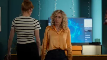 Reiss Kia Silk Shirt in Orange worn by Nerea (Teresa Riott) as seen in Valeria (S03E04)