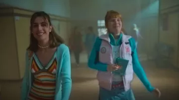 H&m Jupe plissée en denim portée par Valeria (Diana Gómez) vue à Valeria (S03E04)