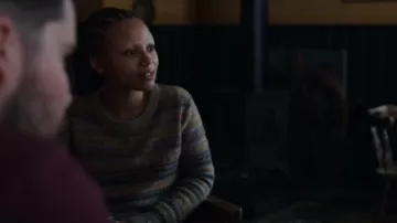 Re/Done 60s Shrunk­en Sweater worn by Pia (Myha'la Herrold) as seen in Black Mirror (S06E02)