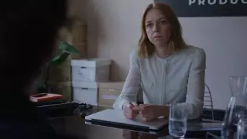 Reiss Felicia Ladder-Trim Long-Sleeve Blouse worn by Yorkie (Mackenzie Davis) as seen in Black Mirror (S06E02)