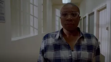 Cole Haan Eye­glass­es CH4008 971 Crys­tal Clear worn by Henrietta 'Hen' Wilson (Aisha Hinds) as seen in 9-1-1 (S01E05)