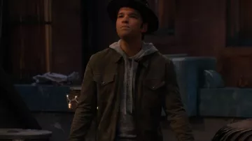 Chaqueta de camionero Reiss Suede Zip Through usada por Freddie Benson (Nathan Kress) como se ve en iCarly (S03E04)