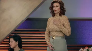 Falda de St John Belted usada por Amber Gemstone (Cassidy Freeman) como se ve en The Righteous Gemstones (S02E09)
