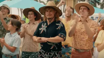 Chemise de camp à imprimé hawaïen Scotch & Soda portée par Keefe Chambers (Tony Cavalero) comme on le voit dans The Righteous Gemstones (S02E09)