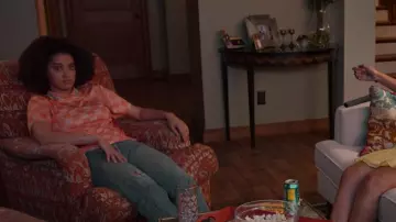 Maillot à damier Golf Wang porté par Fabiola Torres (Lee Rodriguez) vu dans Never Have I Ever (S04E10)