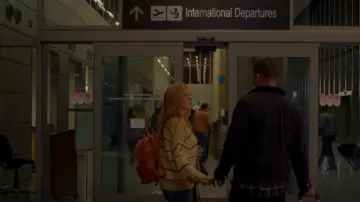 Isabel Marant Etoile Gatlin Suéter usado por Abby Clark (Connie Britton) como se ve en 9-1-1 (S01E10)