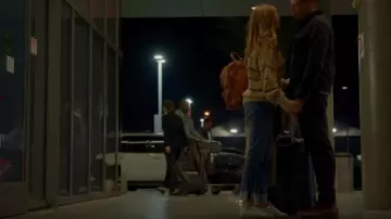 Golden Goose Star Shoes usados por Abby Clark (Connie Britton) como se ve en 9-1-1 (S01E10)