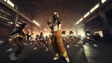 Pantalones de bombero de Honeywell usados por DaBaby como se ve en su video musical oficial de SHAKE SUMN