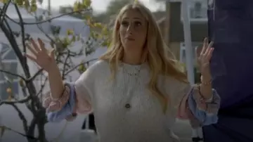 Pull à manches longues Namane Drop Shoulder porté par Stacey Solomon comme on le voit dans Sortez votre vie avec Stacey Solomon (S02E04)