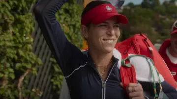 Penguin Zip Tennis Top porté par Ajla Tomljanović vu dans Break Point (S01E06)