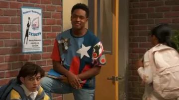 Kenzoo Graphic Print T-Shirt worn by Booker Baxter (Issac Ryan Brown) as seen in Raven's Home (S06E09)