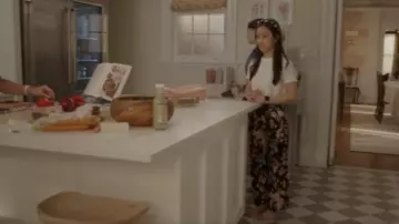 Maeve The Colette Cropped Wide Leg Pants worn by Lily Goldenblatt (Cathy Ang) as seen in And Just Like That… (S02E02)