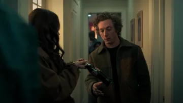 NN07 Gael Wool Jacket Brown Check porté par Carmen 'Carmy' Berzatto (Jeremy Allen White) vu dans The Bear (S02E05)