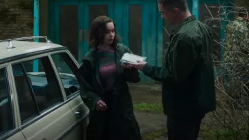 Marques’Almeida Abstract-Print Mesh Top porté par G’iah (Emilia Clarke) vu dans Secret Invasion (S01E01)