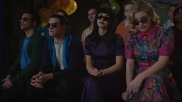 Lunettes de soleil yeux de chat Céline portées par Veronica Lodge (Camila Mendes) vues dans Riverdale (S07E12)