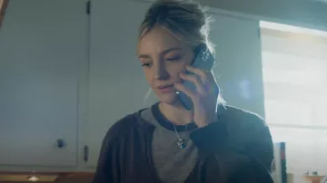 Free People Buttercup Thermal usado por Natalie 'Sugar' Berzatto (Abby Elliott) como se ve en The Bear (S01E02)