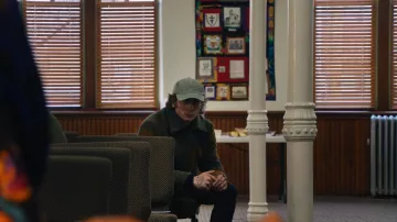 NN07 Gael Veste à carreaux à glissière portée par Carmen 'Carmy' Berzatto (Jeremy Allen White) comme on le voit dans The Bear (S01E03)