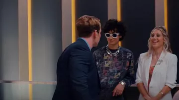 Cinq à Sept Xoxo Chloe Blazer adornado usado por Alyssasays (Lisa Gilroy) como se ve en Glamorous (S01E01)