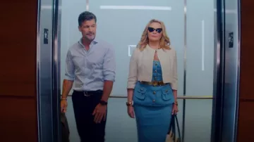 Hobbs London Elize Jack­et worn by Madolyn Addison (Kim Cattrall) as seen in Glamorous (S01E02)