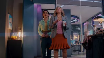 Alexander Mcqueen Wool Blaz­er worn by Madolyn Addison (Kim Cattrall) as seen in Glamorous (S01E02)