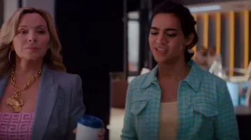 Zara Cropped Gingham Jacket porté par Marco Mejia (Ben J. Pierce) vu dans Glamorous (S01E02)