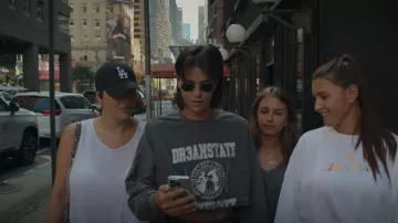 Ksubi Varsity Crop Crew usado por Ajla Tomljanović como se ve en Break Point (S01E08)