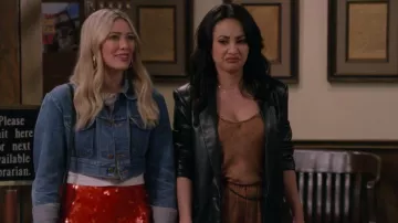 Mes Demoiselles Cherry Jumpsuit usado por Valentina (Francia Raisa) como se ve en How I Met Your Father (S02E17)